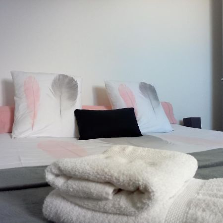 Appartement A 2 Minutes Du Centre Ville Avec Climatisation Périgueux Esterno foto