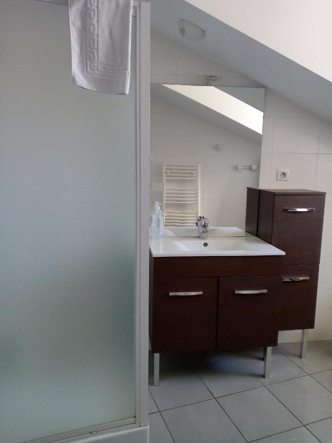 Appartement A 2 Minutes Du Centre Ville Avec Climatisation Périgueux Esterno foto